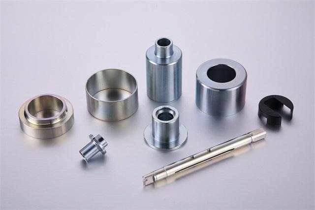 別看五金不起眼, 它的質量決定了門窗的壽命